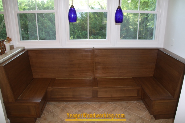 built in dining bench